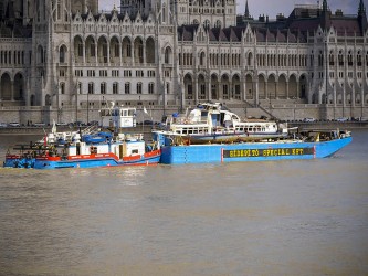 Dunai hajóbaleset - A hajóroncs elszállítása