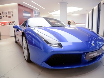 Ferrari Magyarország - Bank Center