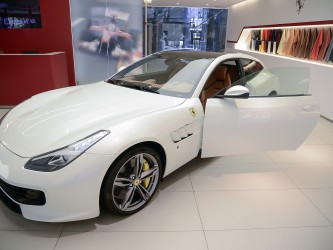 Ferrari Magyarország - Bank Center