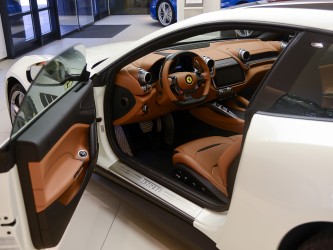 Ferrari Magyarország - Bank Center