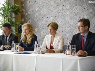 VAKVARJU_2018-07-04_006Az UNION, az NN és a Posta Biztosító közös sajtótájékoztatója