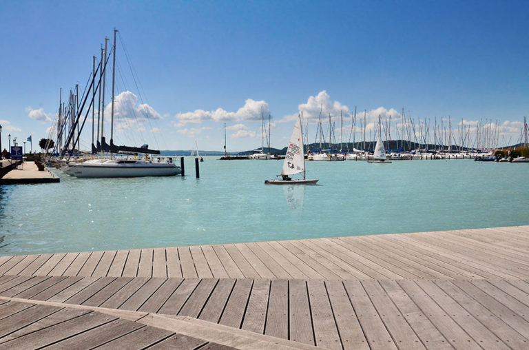 Megnyitott a Balaton: Indul a hajózási szezon!