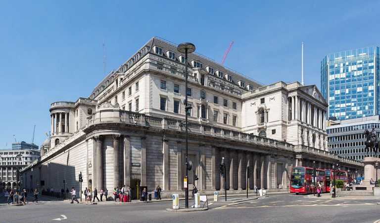 Változatlanul hagyta alapkamatát a Bank of England