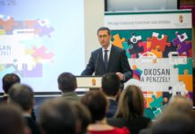 Varga Mihály: A pénzügyi tudatosság növelése nemzetgazdasági érdek