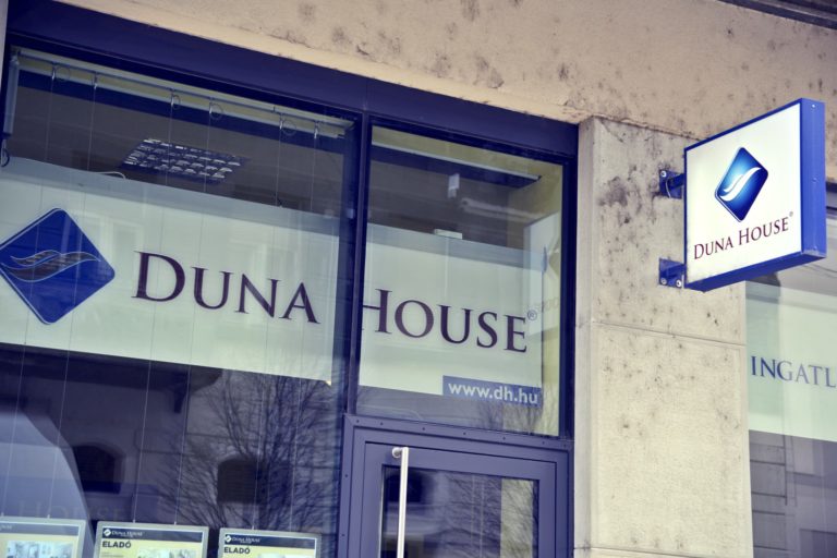 Duna House: A főváros pesti oldalán 821 ezer forintra nőtt a használt lakások átlagos négyzetméterára