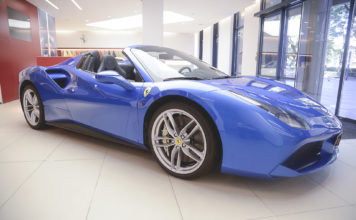 A Ferrari vásárlók 10-15 évvel fiatalabbak idehaza, mint Európában