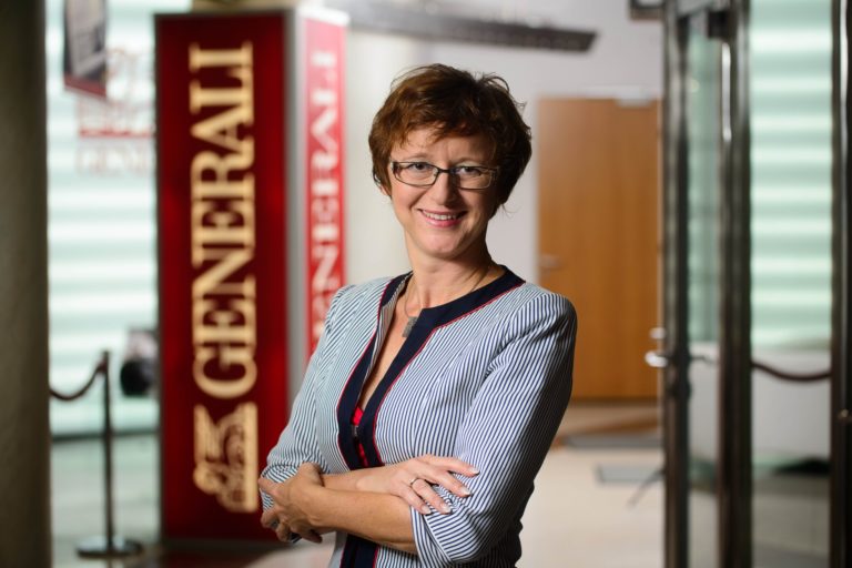 Schaub Erika: Élethelyzethez alakítható pénzügyi termékekre van szüksége az Y-osoknak