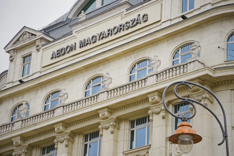 A nyugdíjbiztosítás nem kidobott pénz, valójában egy befektetés a jövőbe