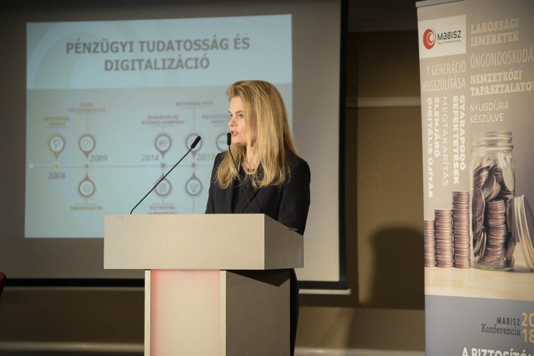 MABISZ: Hamarosan elfelejthetjük a kék-sárga kárbejelentőt!