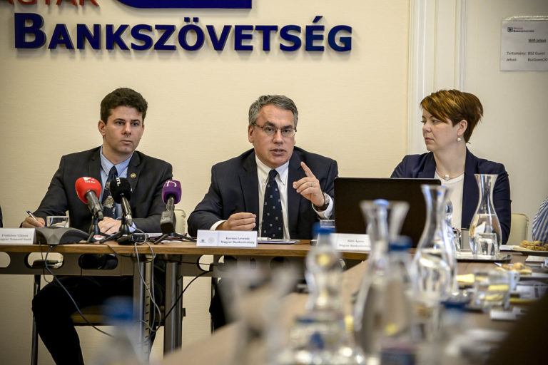 Kampány indul a változó kamatozású jelzáloghitelek átváltása érdekében