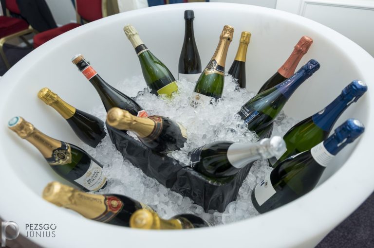 Winelovers Pezsgő Június Nagykóstoló lesz a Corinthia Hotelben
