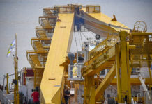 Úton van a Clark Ádám Budapestre, de csak lassan tud haladni