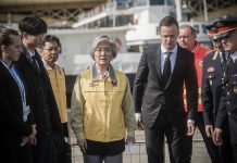 Szijjártó Péter: Példaszerű az együttműködés a magyar és dél-koreai mentőcsapatok között