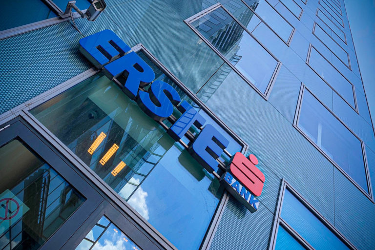 Erste Bank: A csalók webkeresős hirdetéssel tévesztik meg a banki ügyfeleket