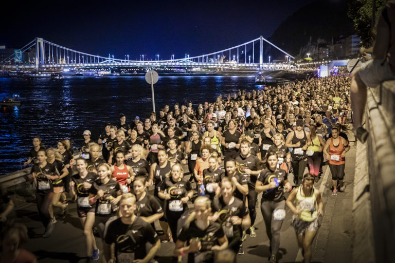 Sportos éjszaka: 6000 résztvevő a Generali Night Run futóversenyen