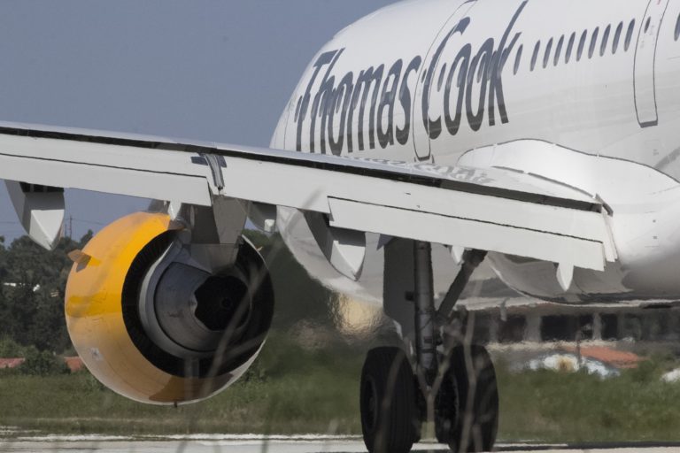 160 ezer utas ragadt külföldön: Csődbe ment a Thomas Cook utazási iroda