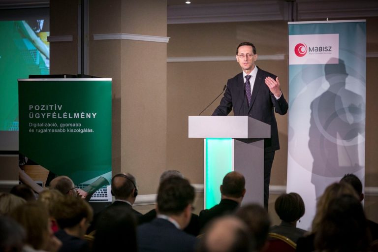 Varga Mihály: 1000 milliárd forint felett a biztosítási szektor díjbevétele
