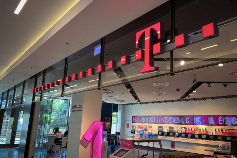 Telekom kutatás: Alábecsülik az adathalászat veszélyeit a hazai KKV-k