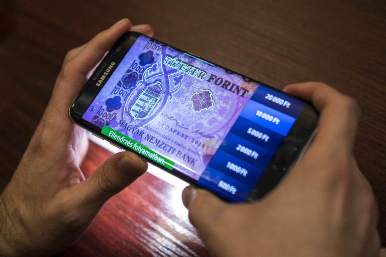 MNB: Ismered a ForintAPP-ot? Új bankjegyfelismerő applikációt mutattak be