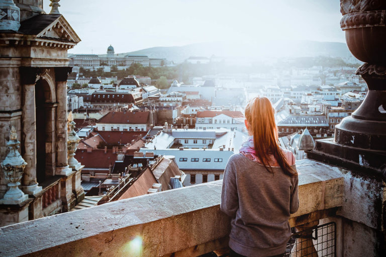 Jelentősen csökkent a Magyarországra érkező kínai turisták száma