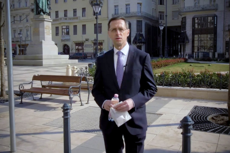 Varga Mihály: A vírus elleni küzdelem része lehet a készpénzmentes fizetés +VIDEO