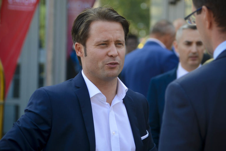 Daniel Kempchen: A SIGNAL IDUNA Biztosító bevezeti az online ügyfél-átvilágítást