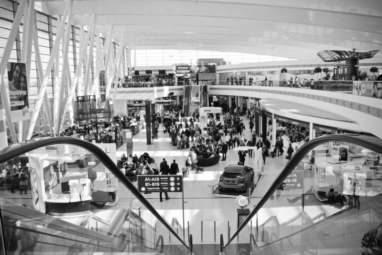 A forgalom 99%-a elveszett: Csoportos létszámleépítésbe kezd a Budapest Airport