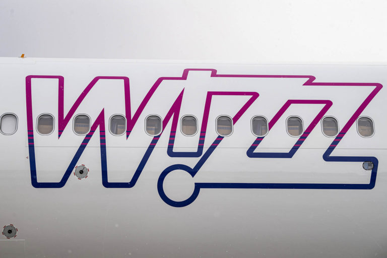 Mentesítő járattal viszi Katowicébe a Wizz Air azokat, akik az útját Budapesten megszakító gépen utaztak