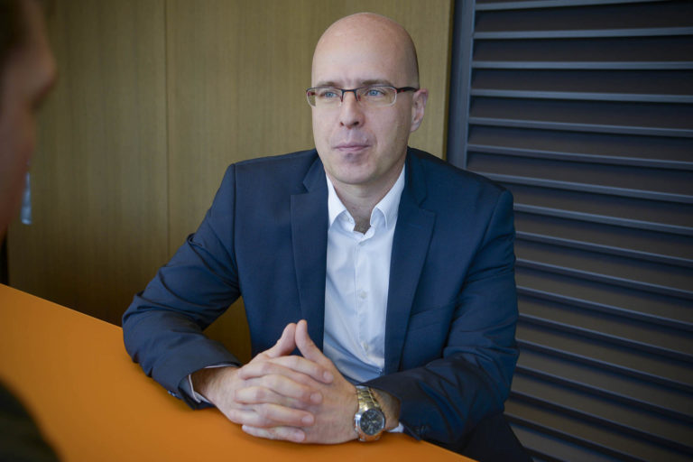 Egy kőkemény technokrata, aki munkára fogná a biztosítói adatvagyont