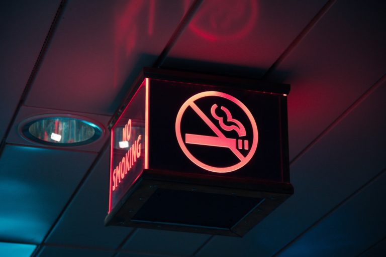 Fitpuli blog: Csak rossz szokás – Hogyan (ne) kezeljük a dohányzást a munkahelyen?