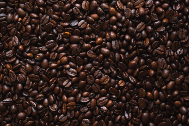 A természetes koffeinnek hosszabban tartó hatása van, mint mesterséges változatának