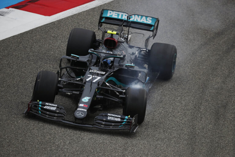 Forma 1: Hamilton nyerte a Bahreini Nagydíj időmérő edzését