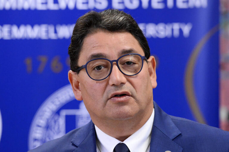 Merkely Béla: Helytálltak az egészségügyi dolgozók