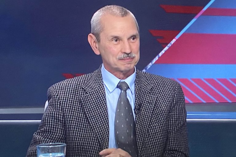 Rusvai Miklós: Minél többen oltatják be magukat, annál kisebb az esélye az újabb mutánsok keletkezésének