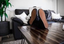 Velünk marad a home office? A távmunkát kipróbálók a járvány után is otthonról dolgoznának