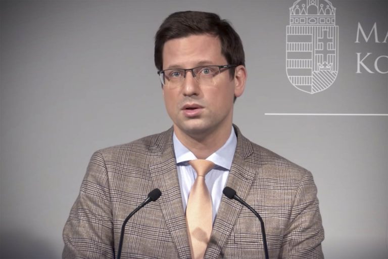 Mutatjuk, hogy változhatnak a szabályok, ha az átoltottság eléri a 2,5 millió főt