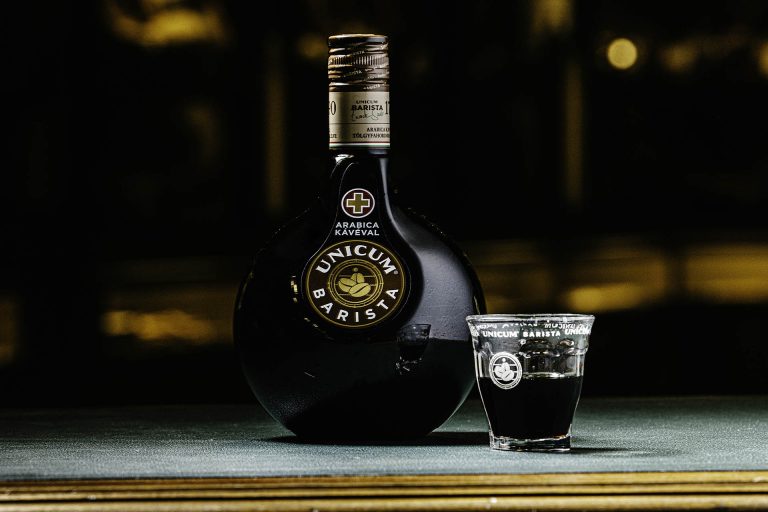 Zwack innováció: Bemutatkozik az Unicum és az arabica kávé csábító ötvözete