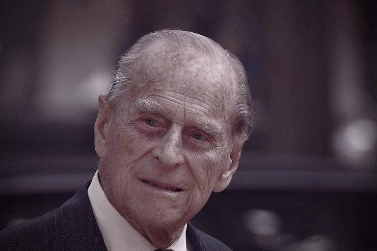 Gyászol Anglia: Elhunyt Fülöp herceg, II. Erzsébet brit uralkodó férje