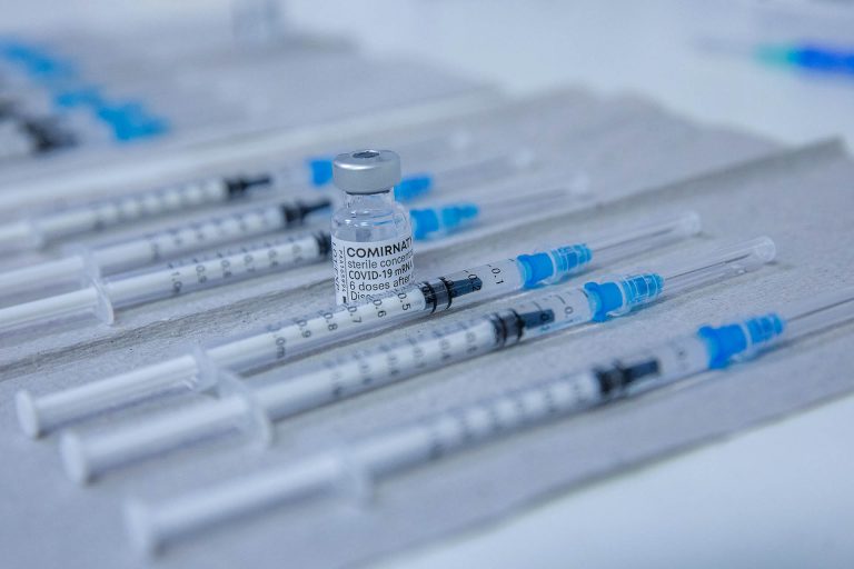 Végre! Romániában javult a járványhelyzet, lazításokat javasol a helyi operatív törzs