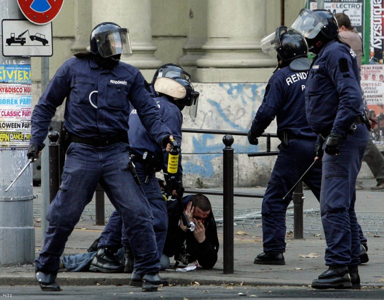 Varga Judit: Kértérítést kapnak a 2006-os őszi rendőri fellépések áldozatai