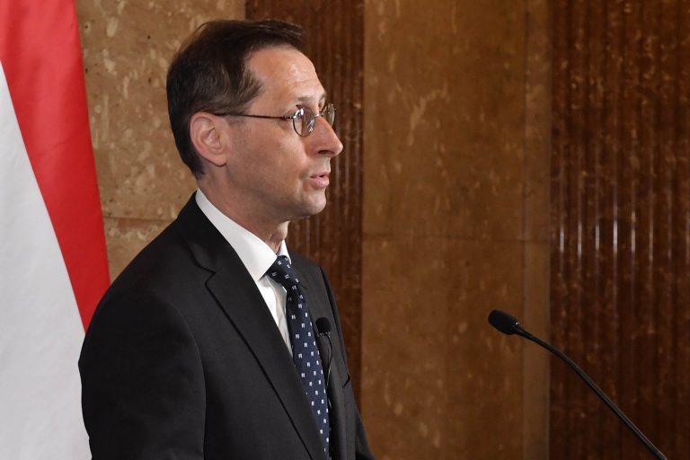 Varga Mihály: A második fél évben visszatérhet a gazdasági növekedés