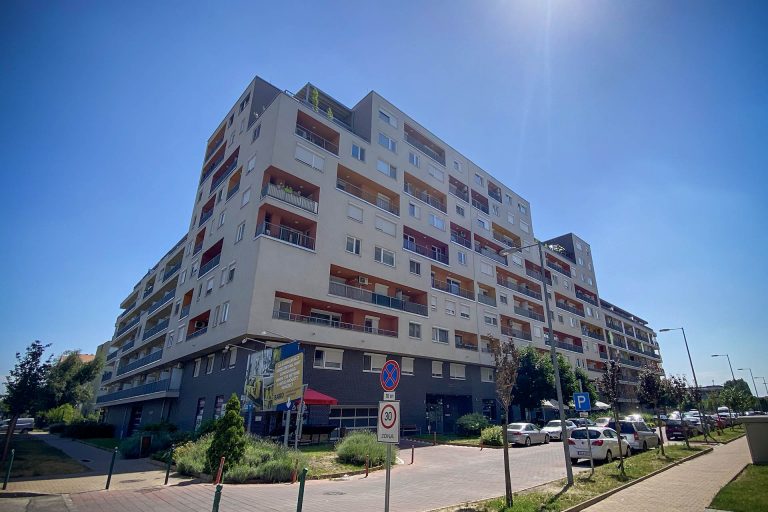 Kezdenek besokallni a vevők az ingatlanpiacon, nagyon unják már a lakásdrágulást