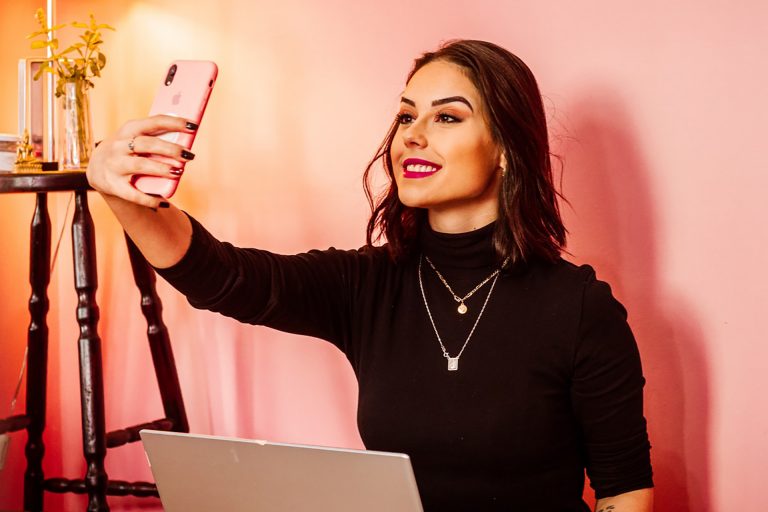Influencer fesztivál lesz a MOM Sport-ban, az aggódó szülőknek edukációs előadásokkal készülnek