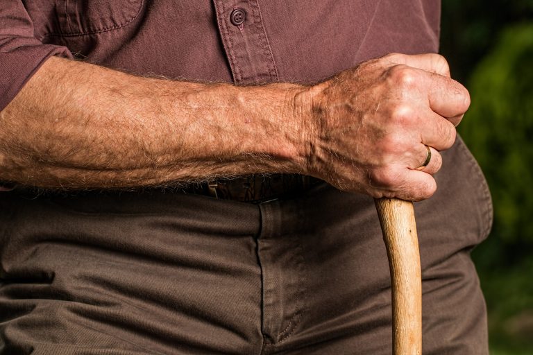 Kiszámoló: Az erdélyi átlagnyugdíjak az átlagkeresetek 48,5 százalékát teszik ki