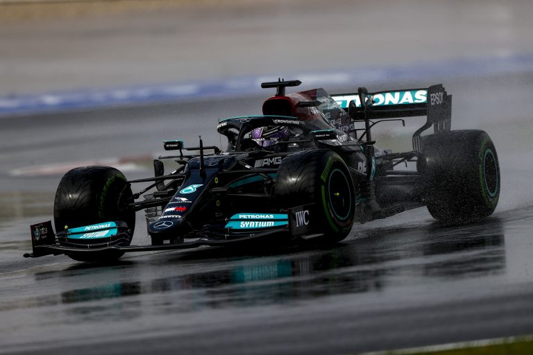 Forma-1 Török Nagydíj: Bottas nyert, ismét Verstappen az élen az összetettben