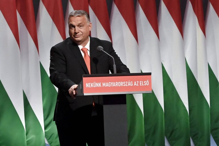 Csip-csip: Orbán Viktor meghódítja a Twittert!
