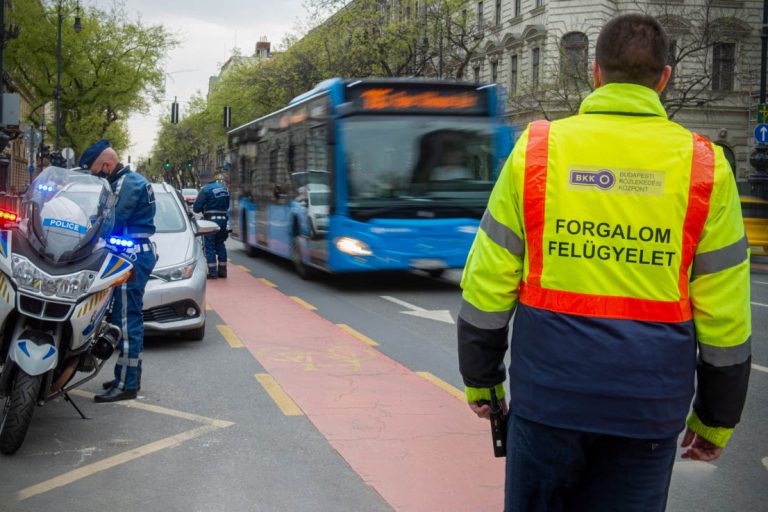 Idén is folytatja a BKK és a BRFK a buszsávok ellenőrzését
