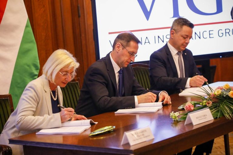 Az Aegon és az Union biztosítók együttes díjbevétele évi 240 milliárd forint