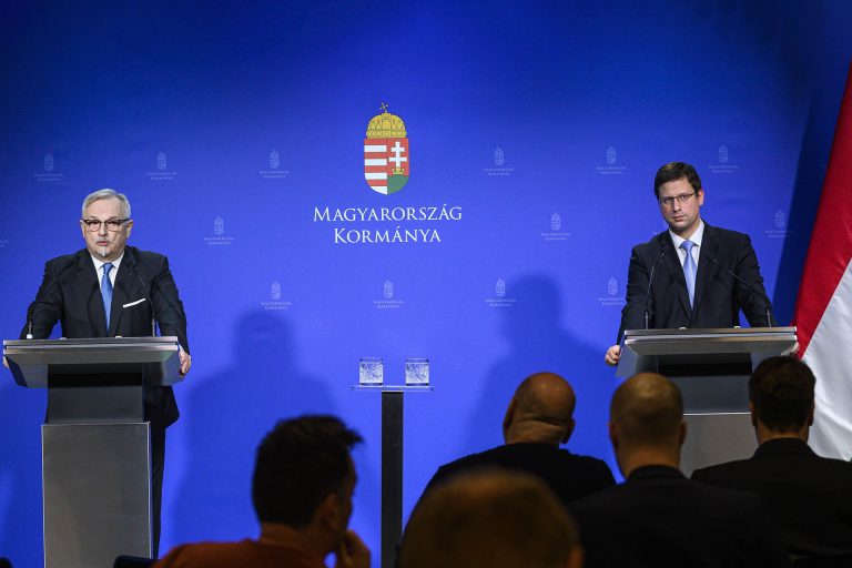 Hernádi Zsolt: 5-ről 15 millió literre ugrott a napi üzemanyagkereslet – a kormány beavatkozott
