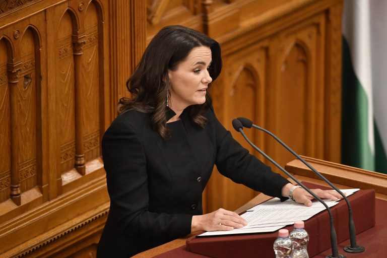 Mindenek anyja: Novák Katalin lett Magyarország új köztársasági elnöke